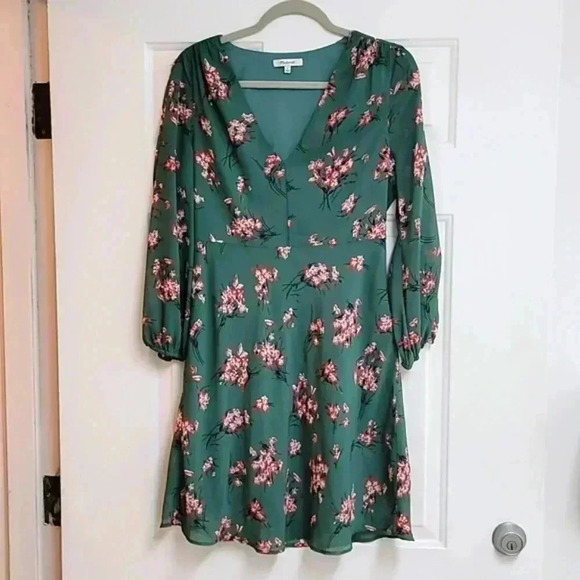 Madewell Marguerite Dress in Butterfly Garden Print - Picture 2 of 13